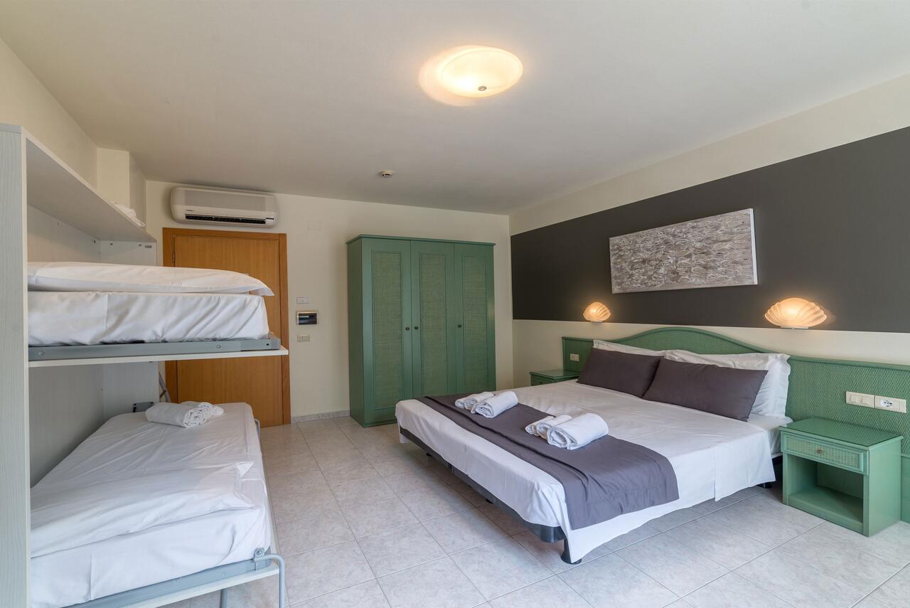 Hotel Airone (Adults Only) Bibione Dış mekan fotoğraf