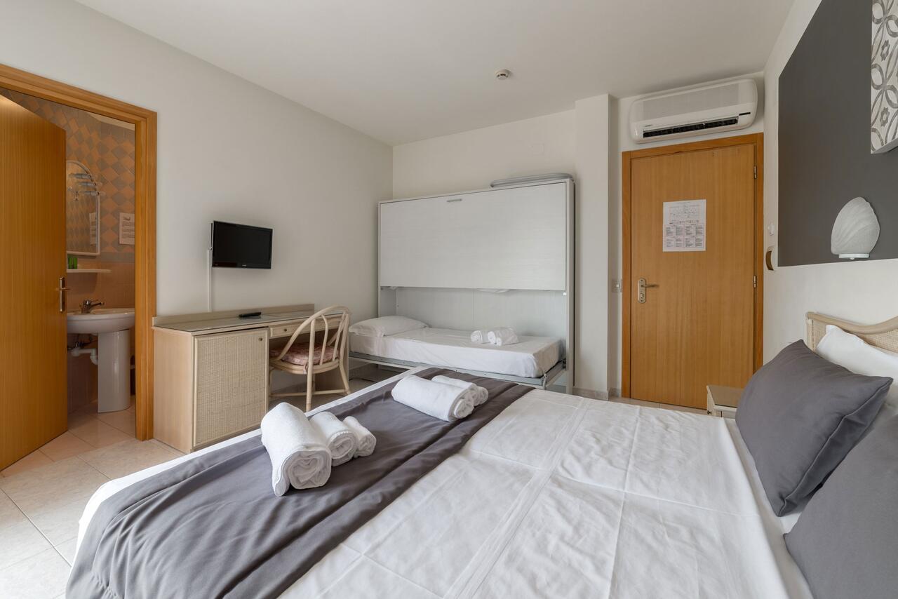 Hotel Airone (Adults Only) Bibione Dış mekan fotoğraf