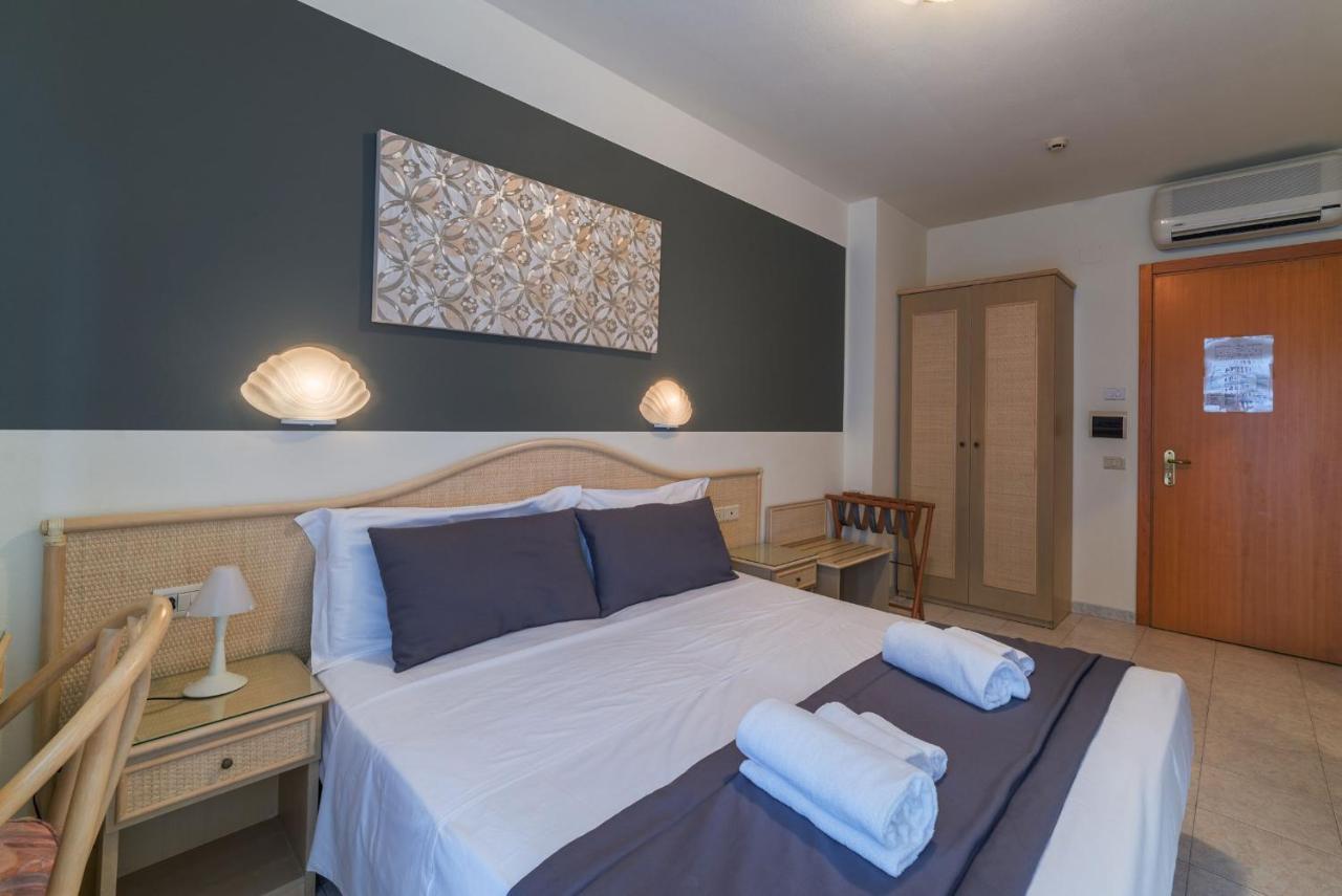 Hotel Airone (Adults Only) Bibione Dış mekan fotoğraf