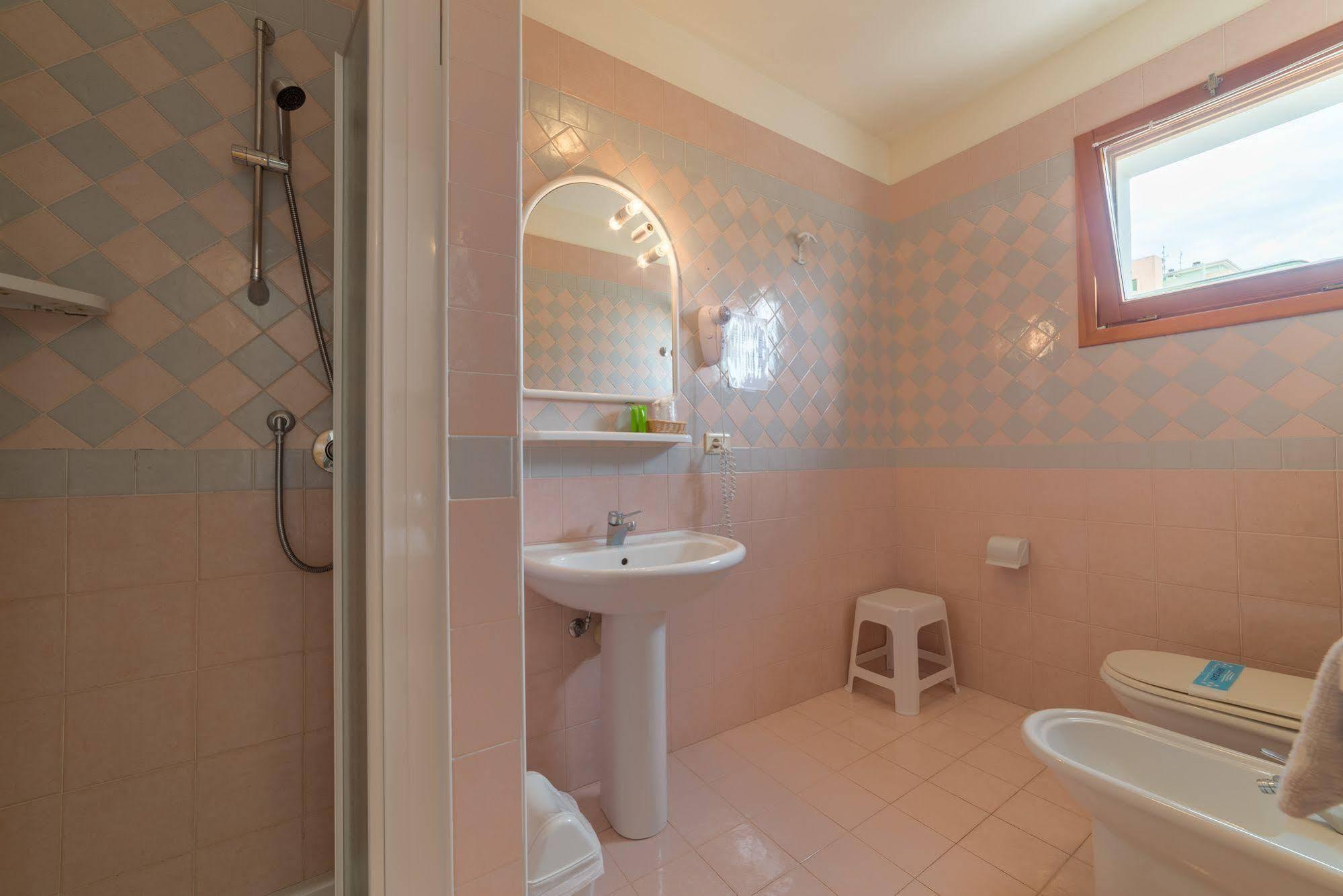 Hotel Airone (Adults Only) Bibione Dış mekan fotoğraf