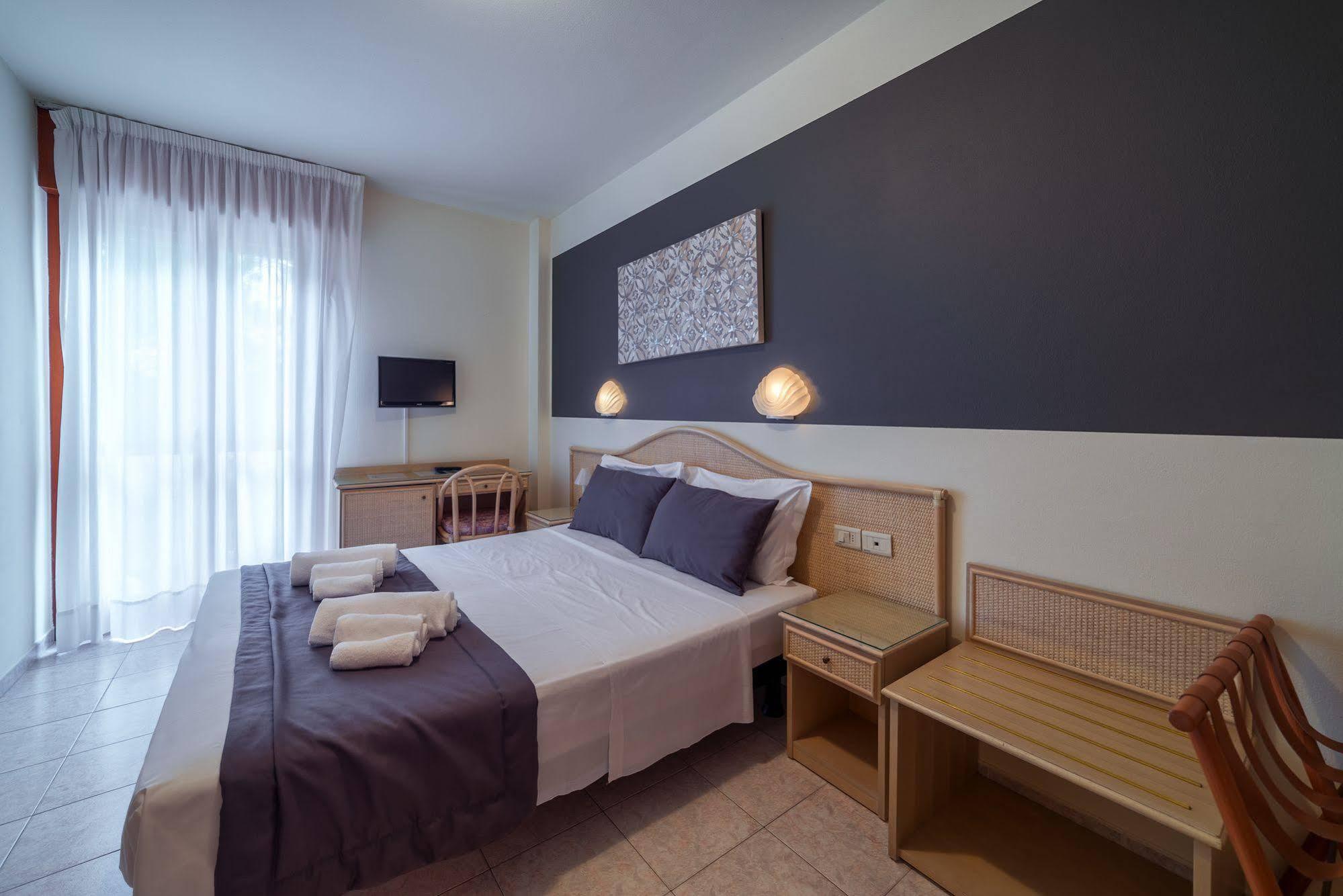 Hotel Airone (Adults Only) Bibione Dış mekan fotoğraf