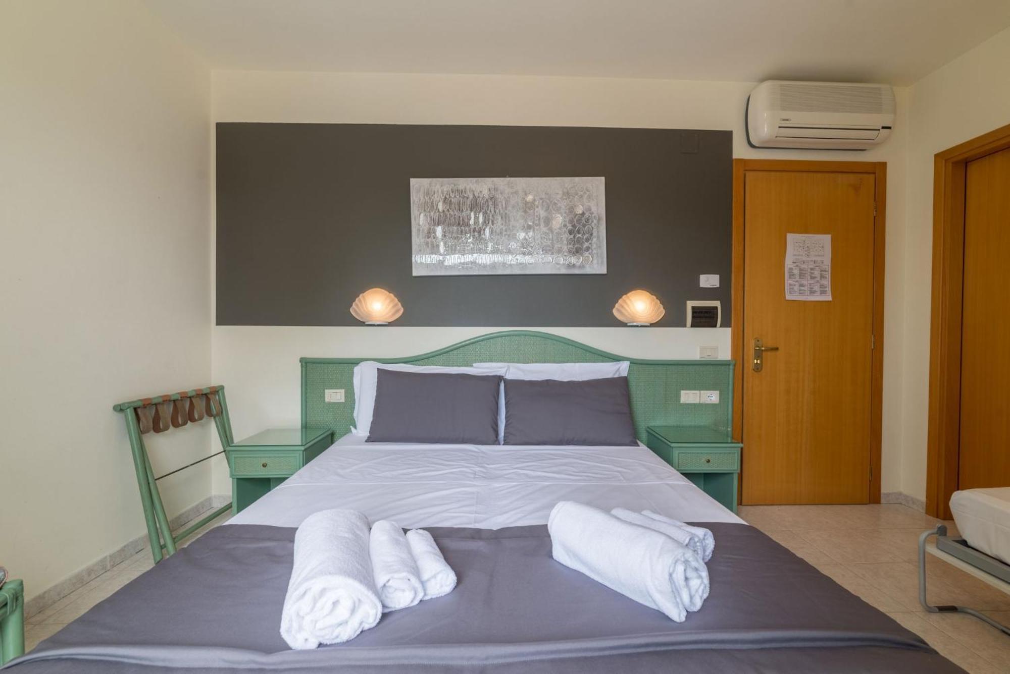 Hotel Airone (Adults Only) Bibione Dış mekan fotoğraf