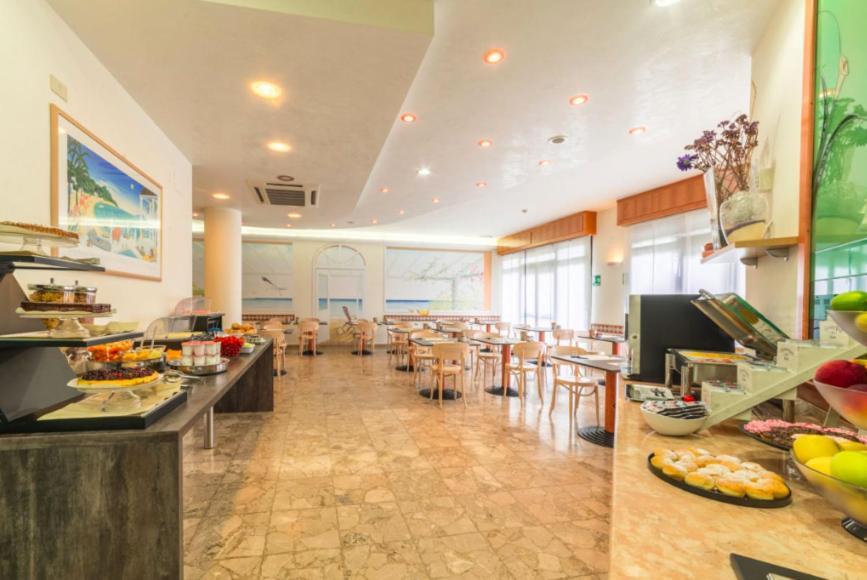 Hotel Airone (Adults Only) Bibione Dış mekan fotoğraf